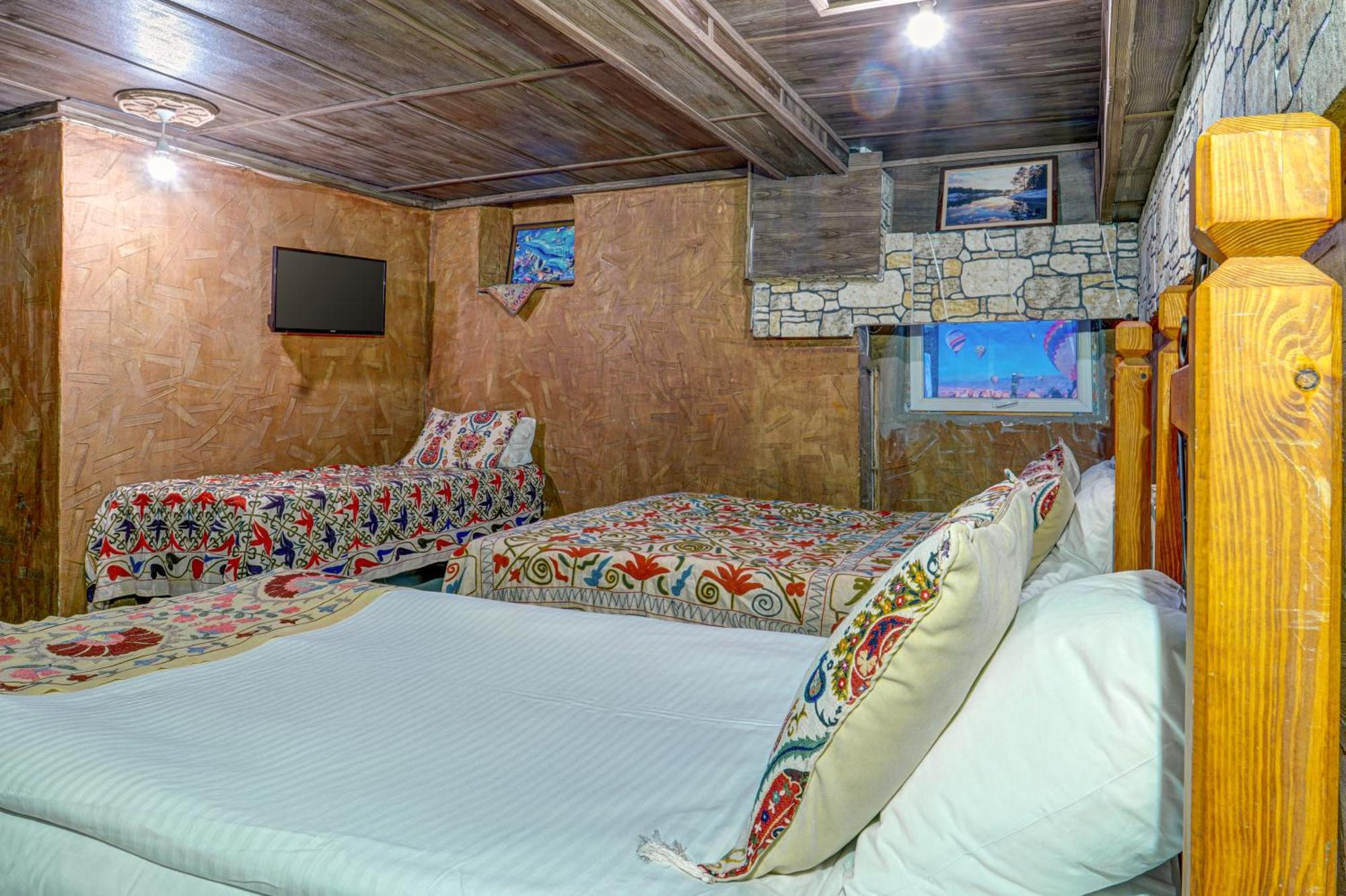 Bed and Breakfast Atax Cave House Аванос Экстерьер фото