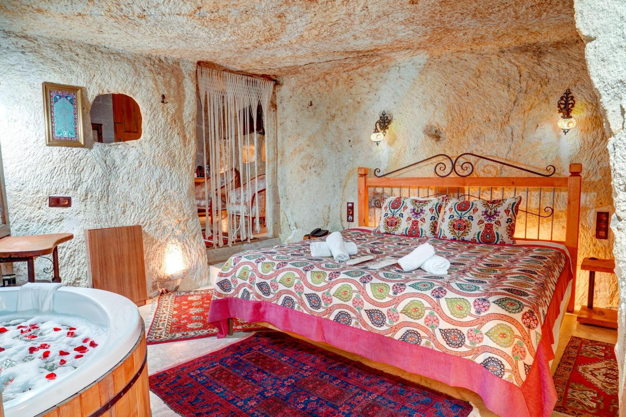 Bed and Breakfast Atax Cave House Аванос Экстерьер фото