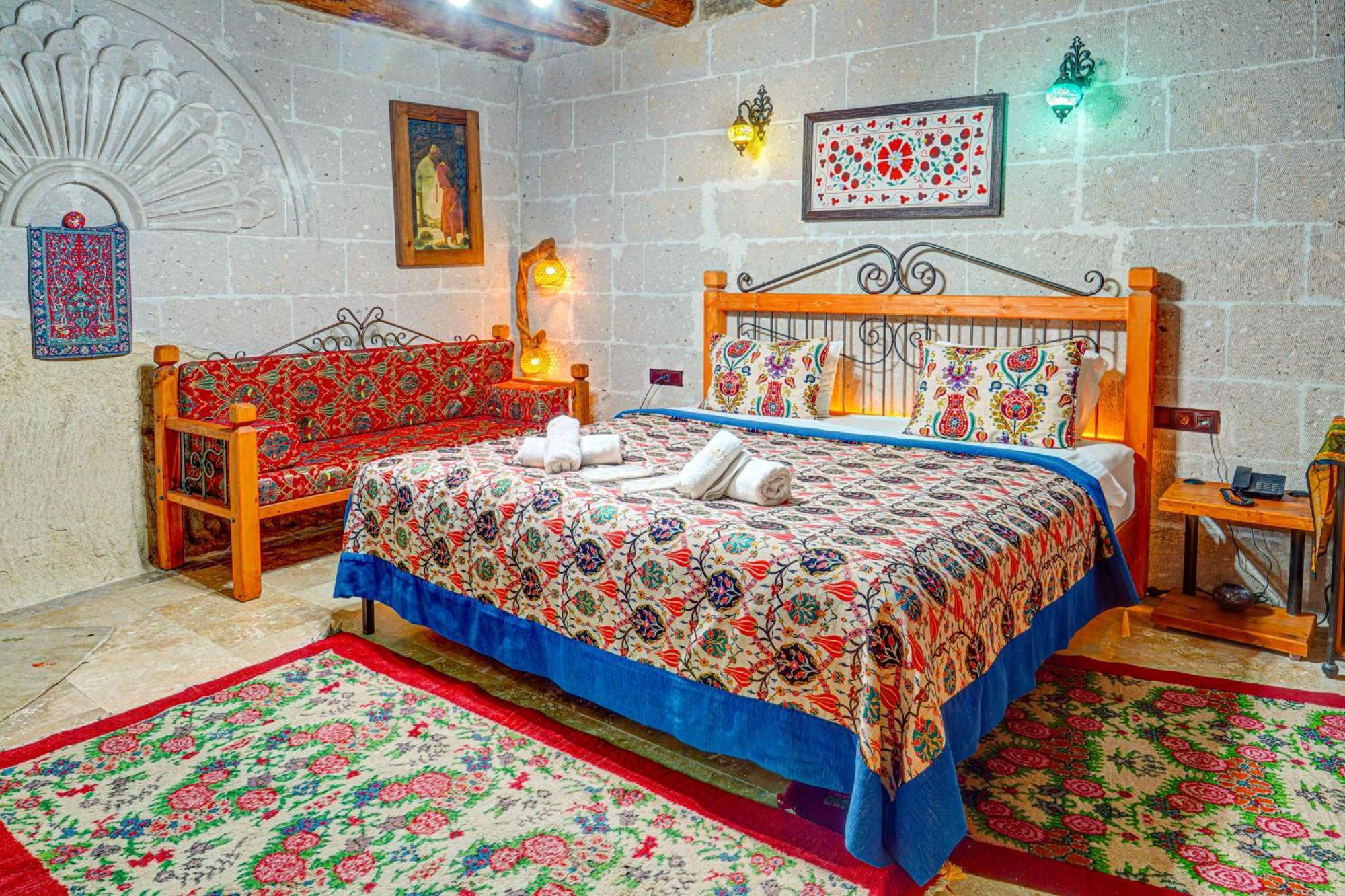 Bed and Breakfast Atax Cave House Аванос Экстерьер фото
